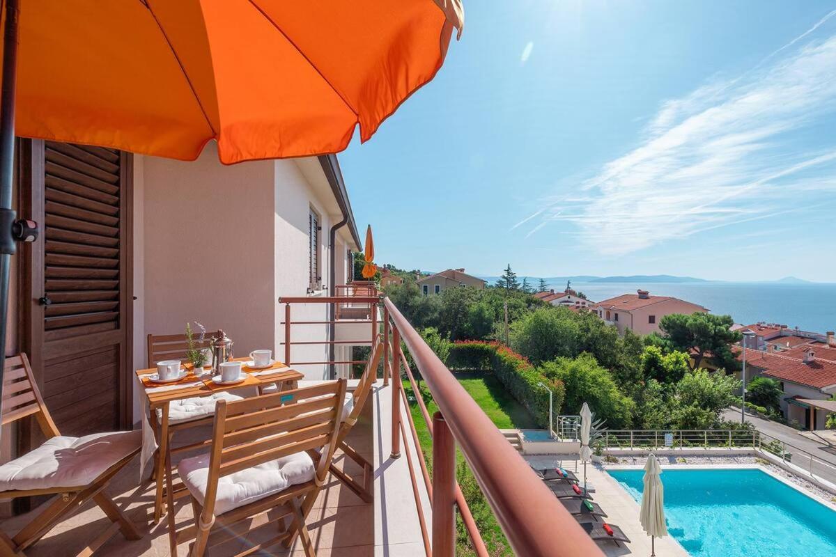 E&T Apartments With A Beautiful Pool Rabac Pokój zdjęcie