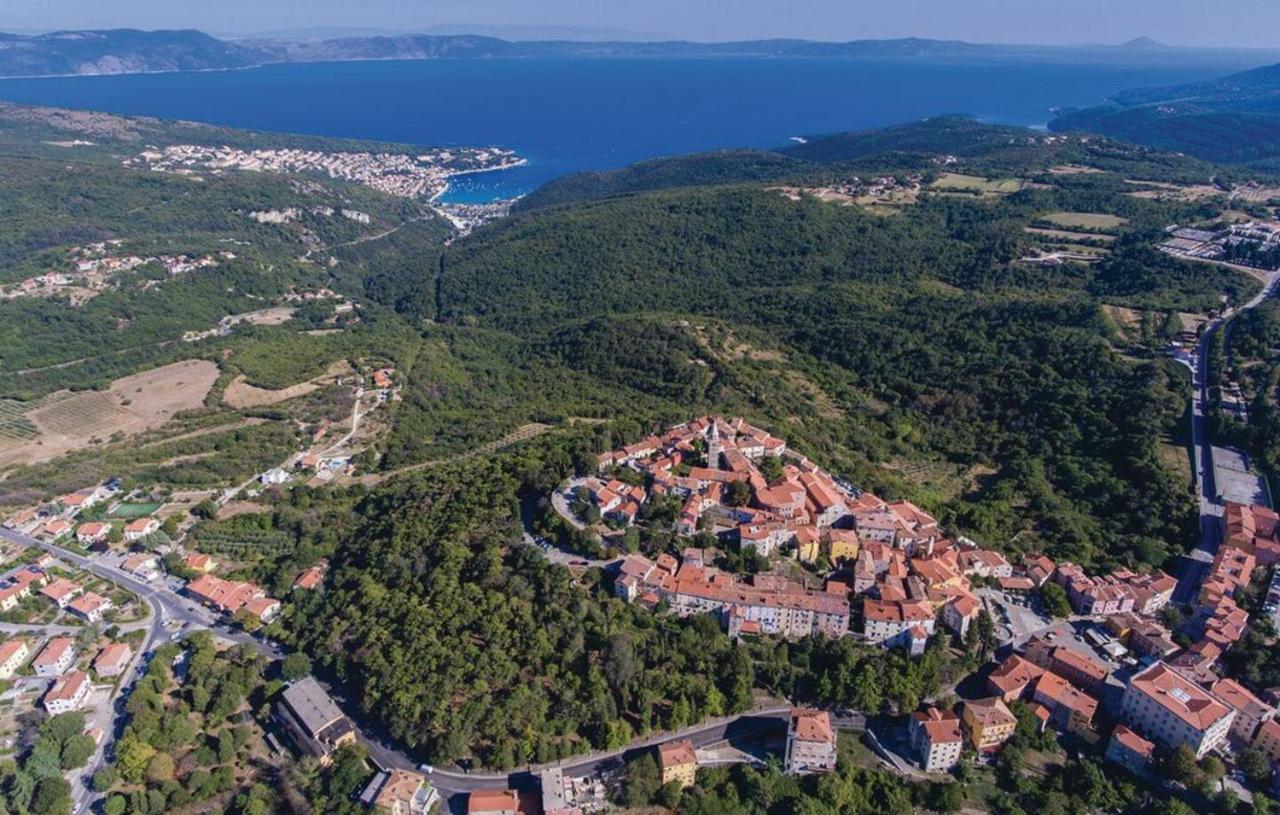 E&T Apartments With A Beautiful Pool Rabac Zewnętrze zdjęcie