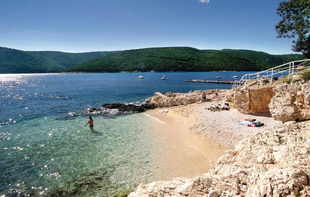E&T Apartments With A Beautiful Pool Rabac Zewnętrze zdjęcie