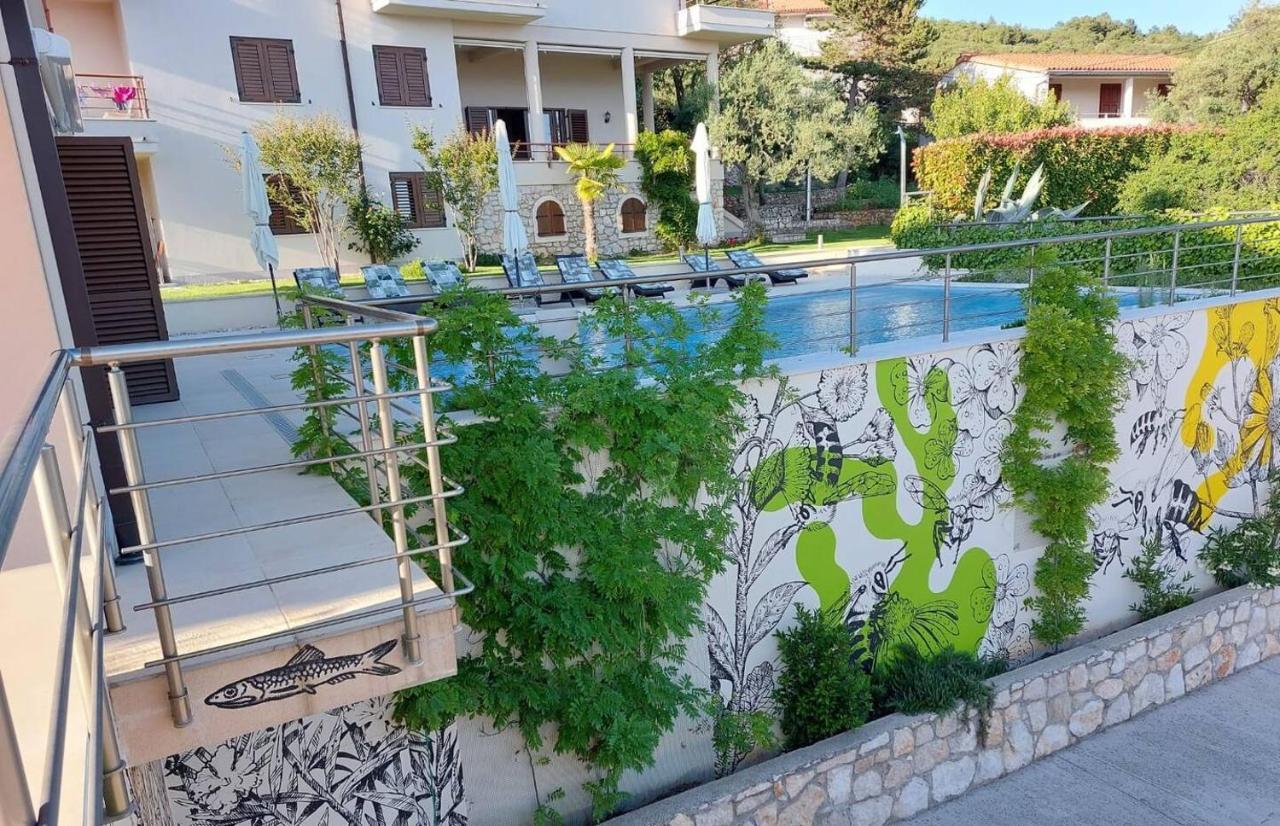 E&T Apartments With A Beautiful Pool Rabac Zewnętrze zdjęcie